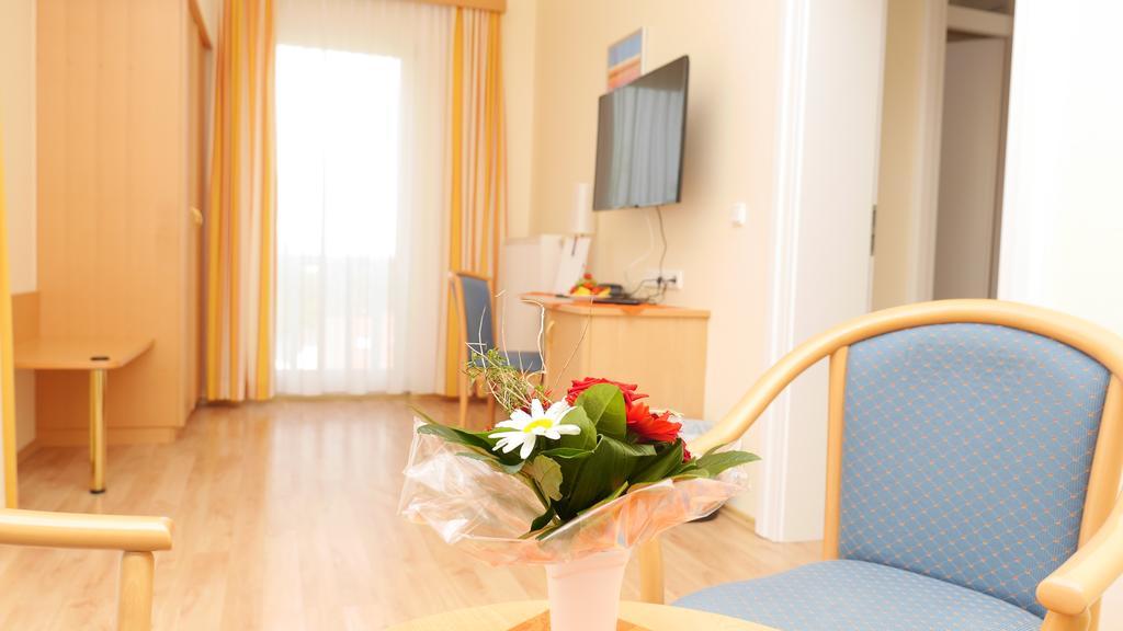 Hotel Garni Arte Vita Heringsdorf  Exterior photo